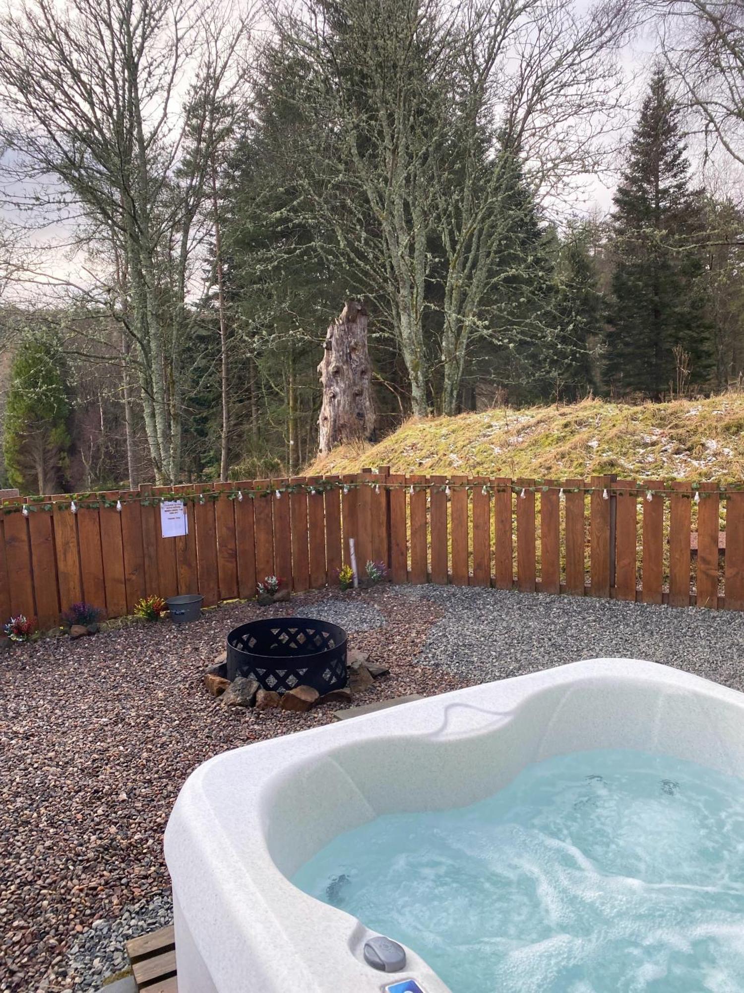 BalnaldKaoglen-Stags-Hot Tub-Cairngorms-Pet Friendly别墅 外观 照片
